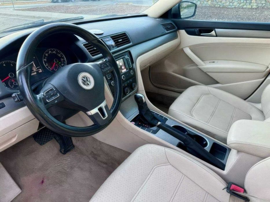 Volkswagen Passat Wolfsburg Edition      2014