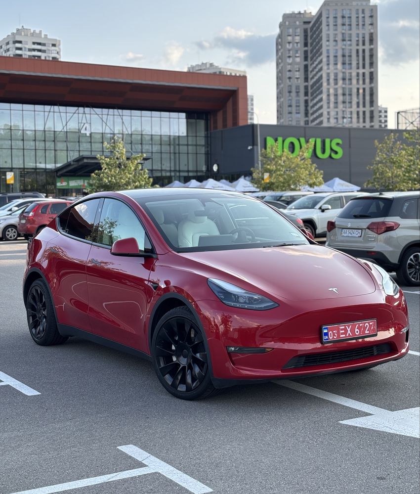 Tesla Model Y LRDM 2023