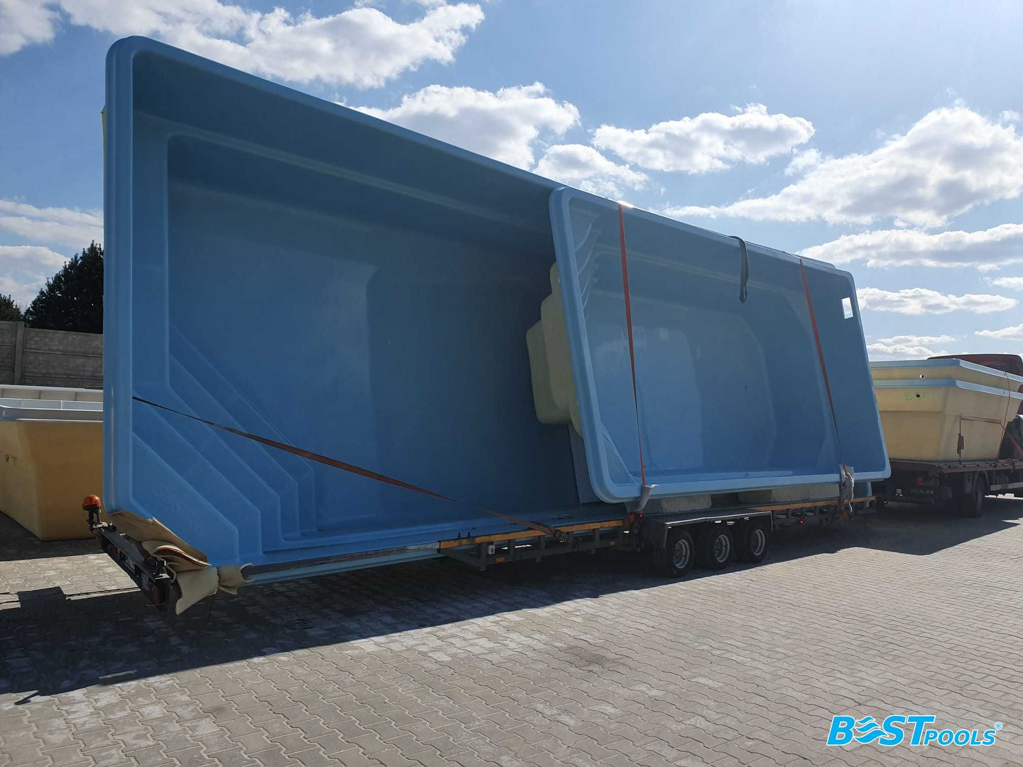 Ogrodowy basen poliestrowy Santorini 7.5x3.5x1.55m z izolacją