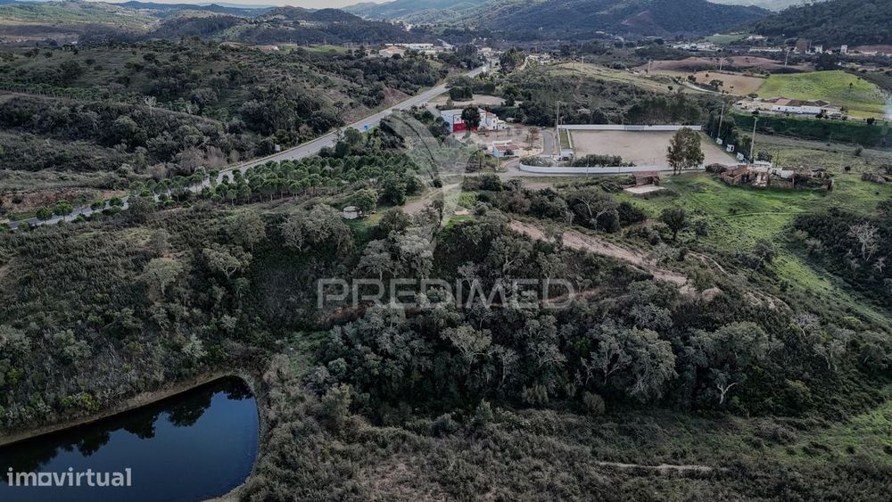Casas em ruinas em processo de aprovação