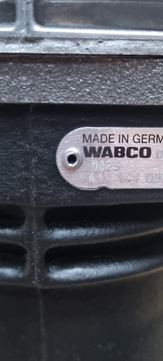 Uniwersalna Instalacja pneumatyczna Wabco Case N.H. MF J.D. Fendt