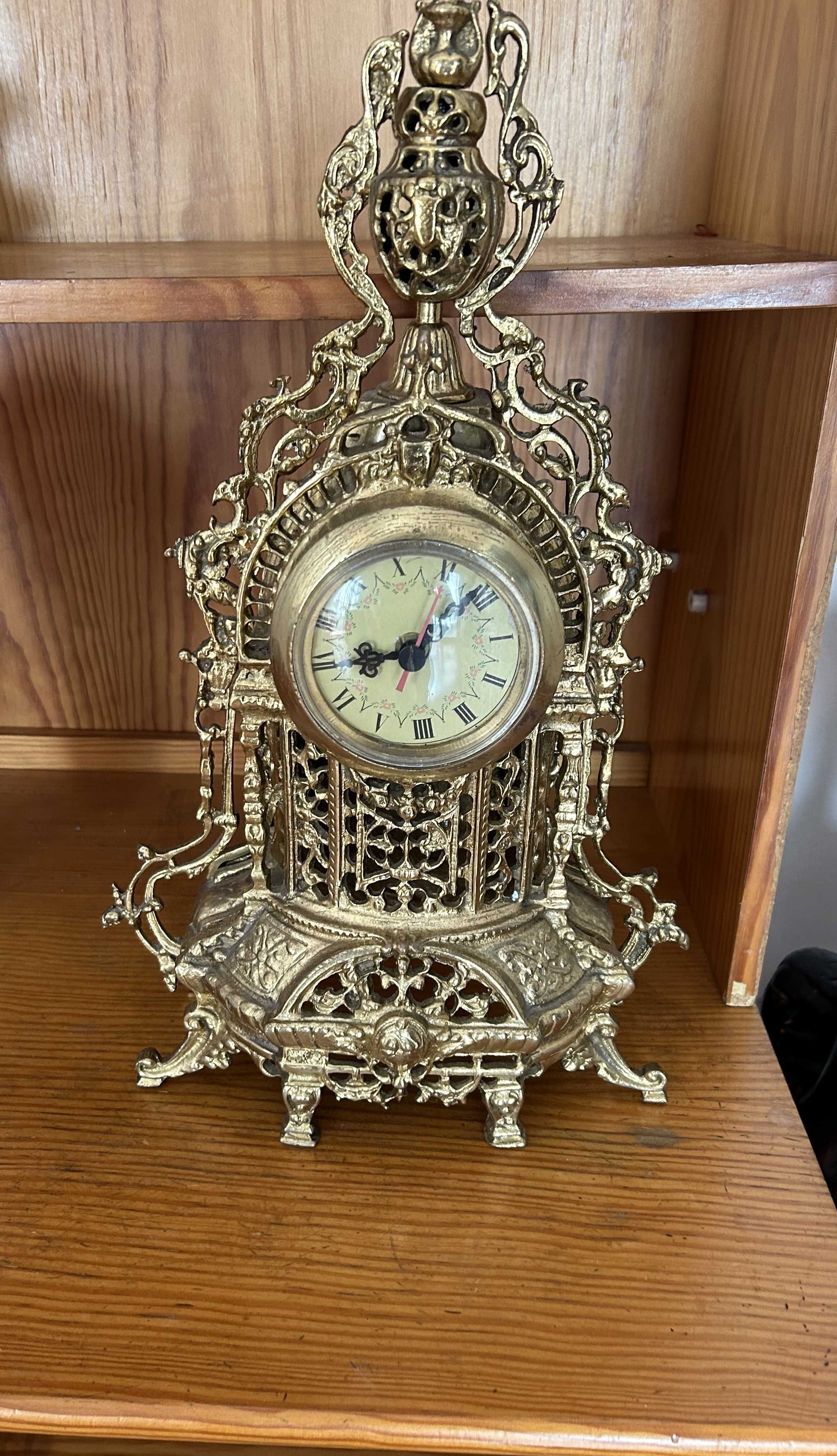 Relógio mesa dourado - vintage