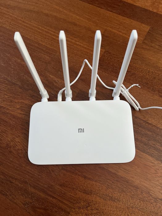 Роутер Xiaomi Mi 4A Gigabit Edition