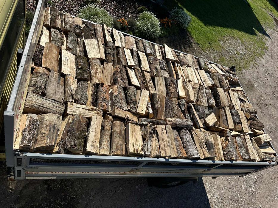 UKŁADANE SUCHE DREWNO opałowe kominkowe