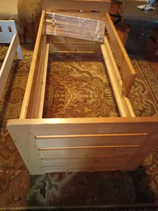 Sprzedam używaną ramę łóżka sosnowego