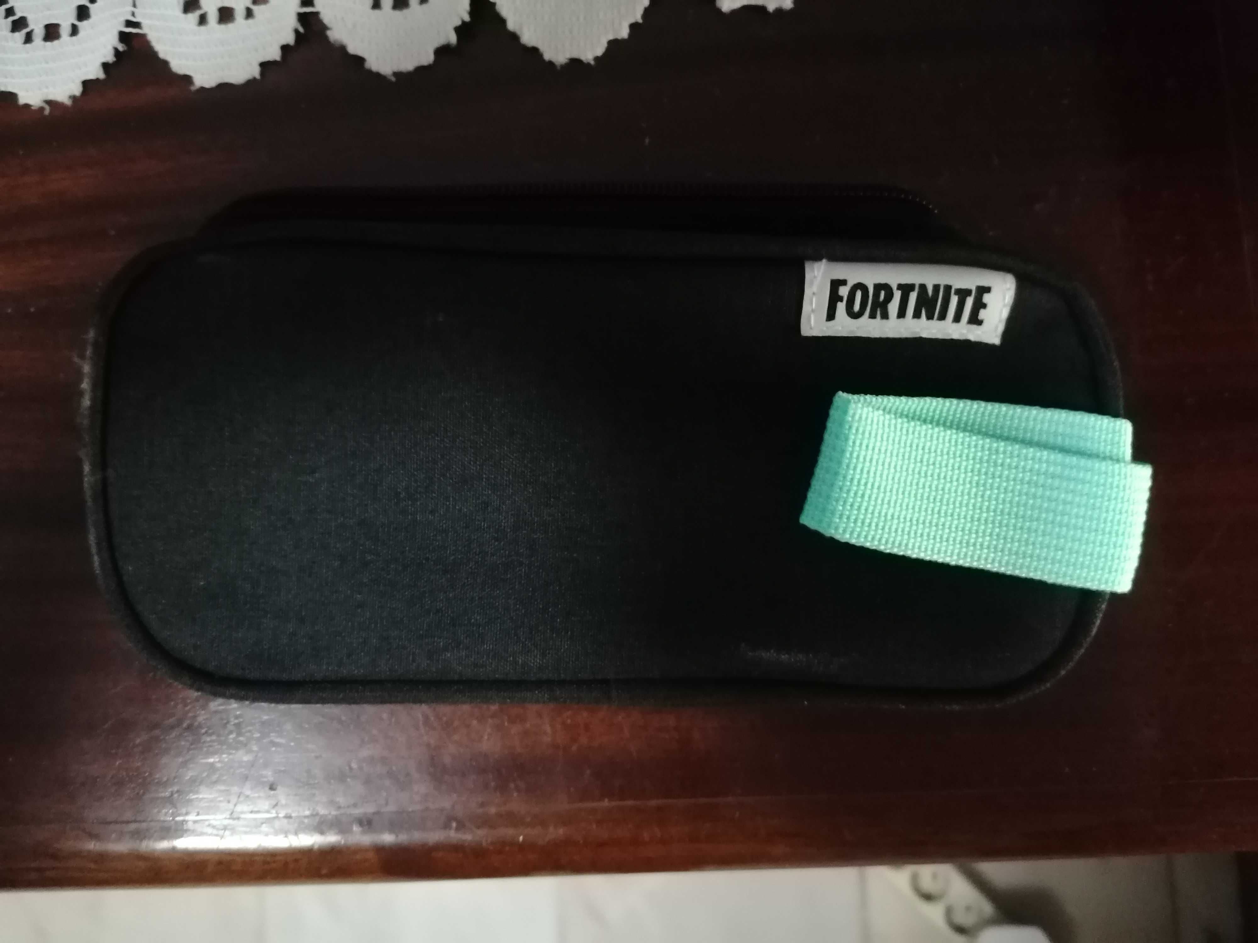 Estojo Fortnite Novo