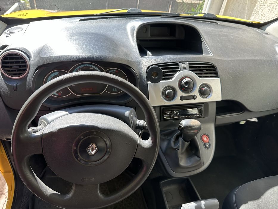 Renault kangoo z.e. Продам