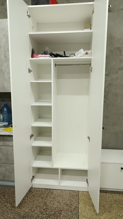 Шафа біла для одягу