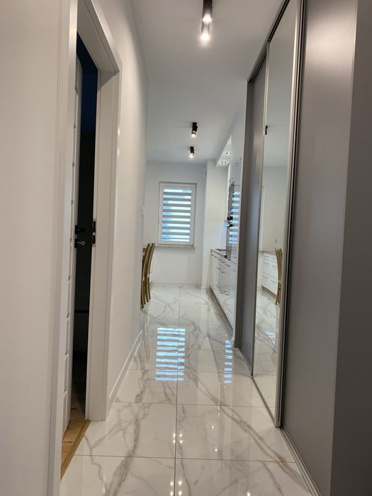 Wynajmę mieszkanie (3 pokojowe, 62m2). Jeziorna Towers.