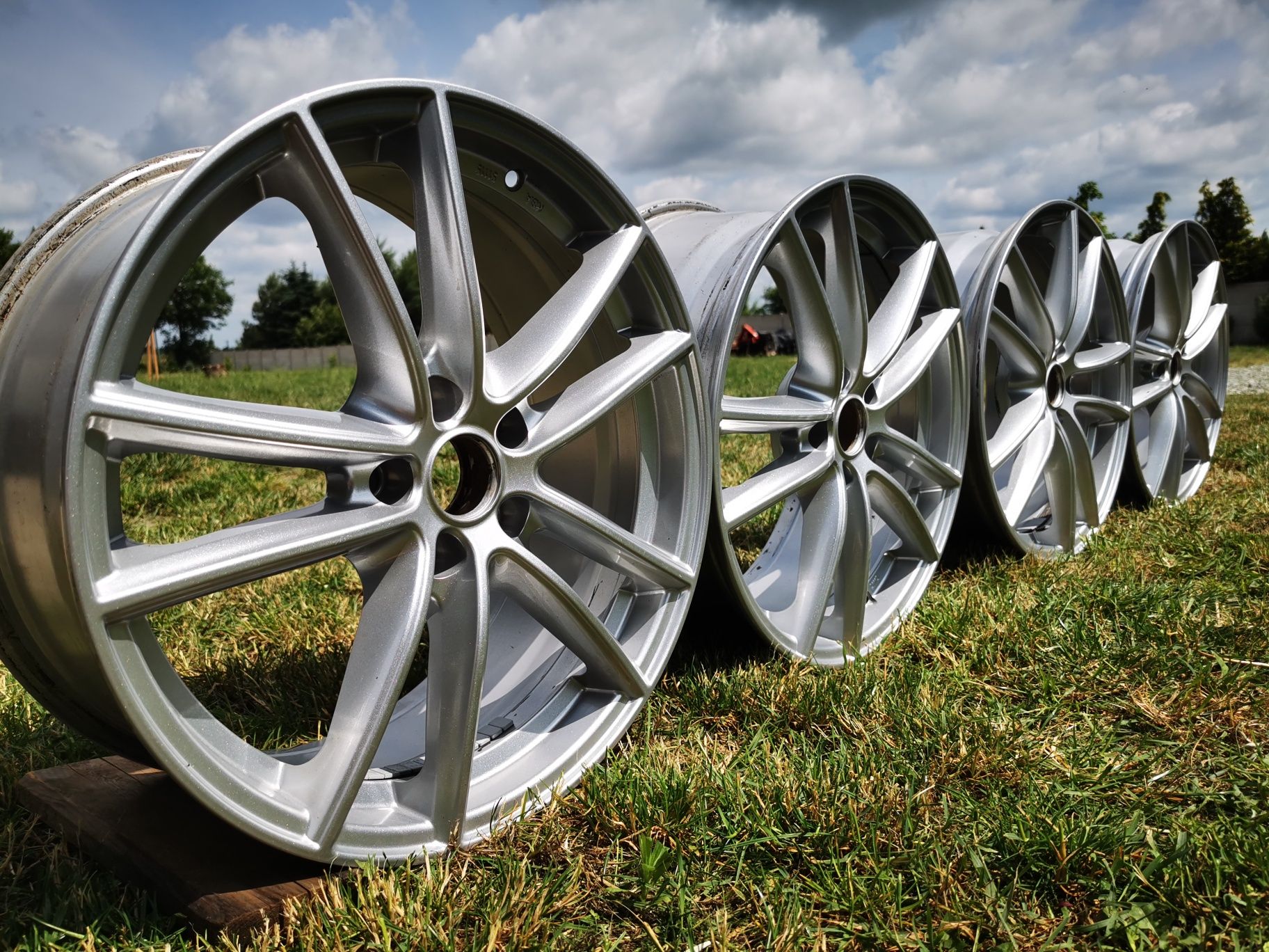 Felgi 18 Audi A3 A4 B7 B8 A6 C6 VW Seat Skoda  Alufelgi 5x112 8.0J