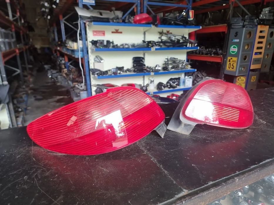 Farolins traseiros Peugeot 206