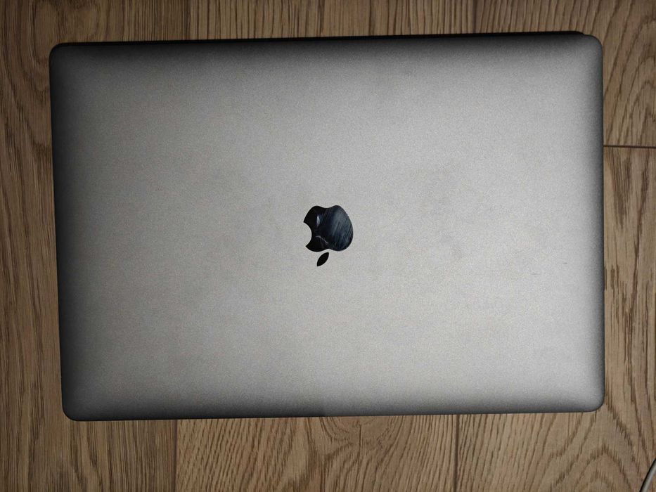 Portátil Apple MacBook Pro 15.4 Touchbar de 2017