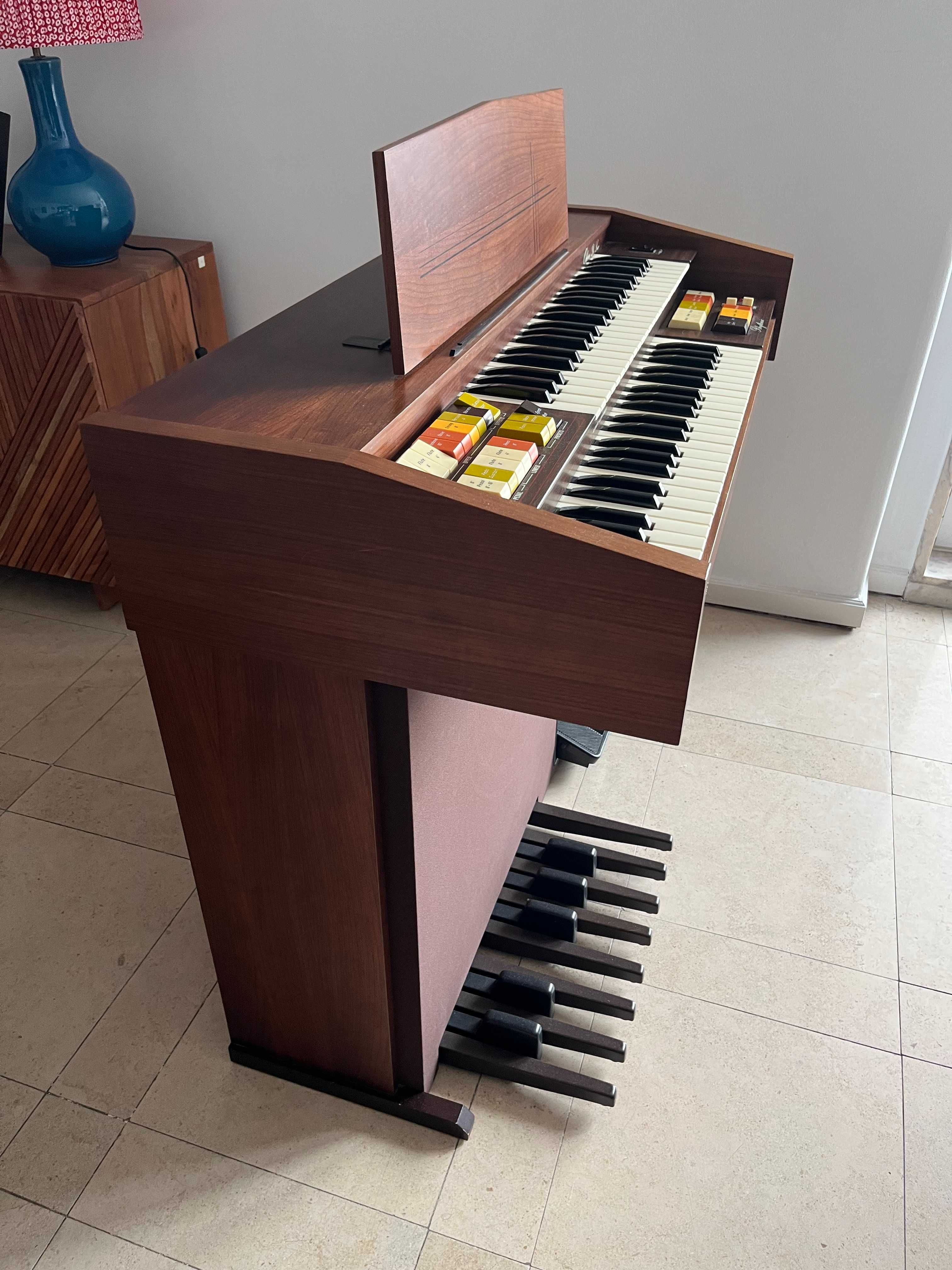 Vendo órgão/piano eléctrico VISCOUNT Odeon De Luxe - a funcionar