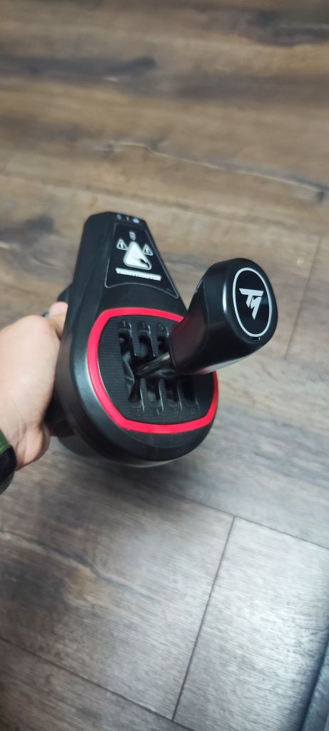 Ігровий руль logitech g 29 + коробка thrustmaster th8s