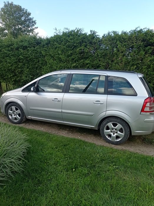 Sprzedam samochód Opel Zafira