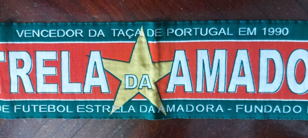 Cachecol do Estrela da Amadora