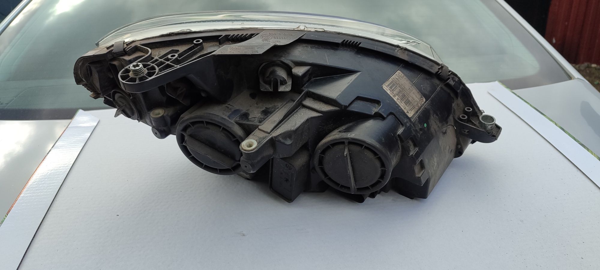 Lampa lewy przód Mercedes W204 C klasa Europa reflektor lewy