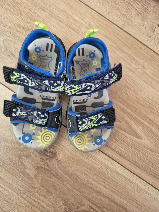 Sandały Bejo na rzepy