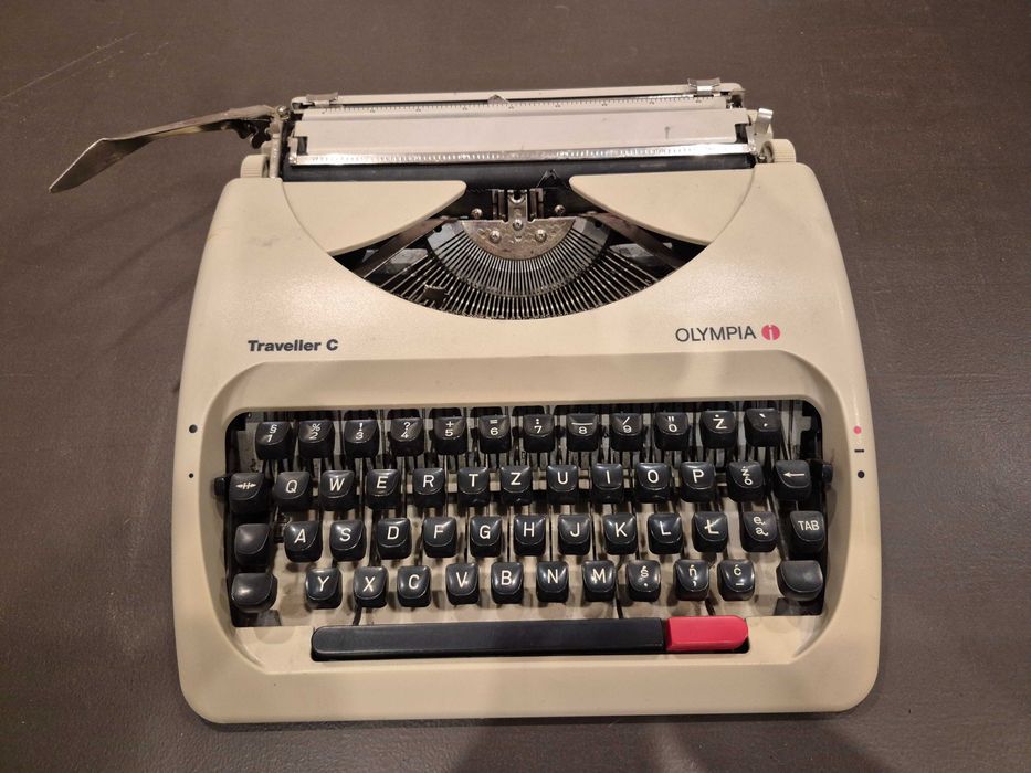 Olympia Traveller C maszyna do pisania retro