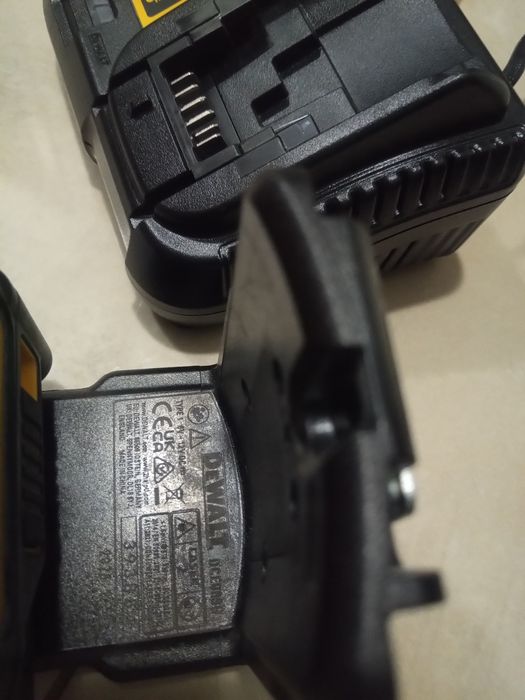 Laser DeWalt DCE 089G, 2025r ,zielony, zestaw