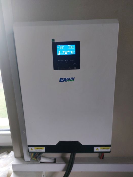 Гібридний сонячний інвектор……..