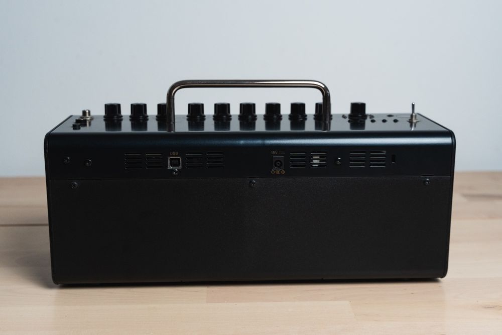 Yamaha THR10c amplificador guitarra