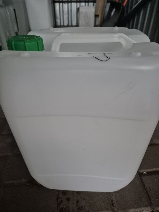 Bańki 25 l  i 20l po chemii