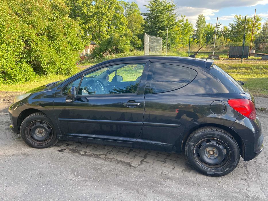 Peugot 207 1.4.2006r.