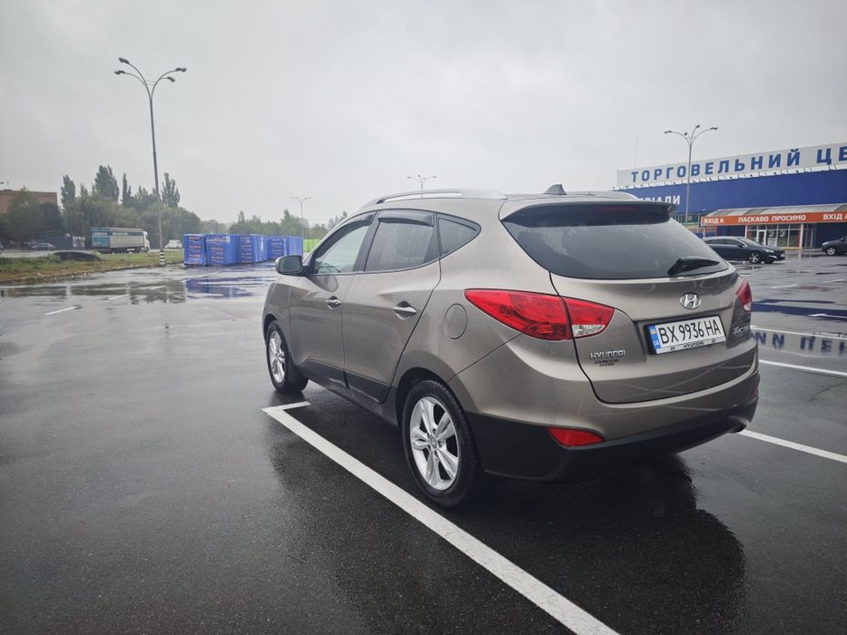 Хундай Туксон 2013 Hyundai ix35 Tucson Кросовер Позашляховик
