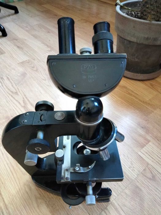 Zabytkowy mikroskop ZPO