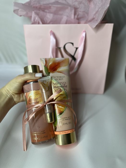 Подарункові бокси, набори від Victoria’s Secret Вікторія Сікрет