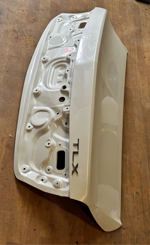 Продам крышку багажника  ACURA TLX 2021+ 68500-TGV-A00ZZ