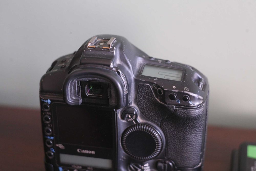 Rzadki DSLR Lustrzanka Profesjonalna Canon 1D mark II N