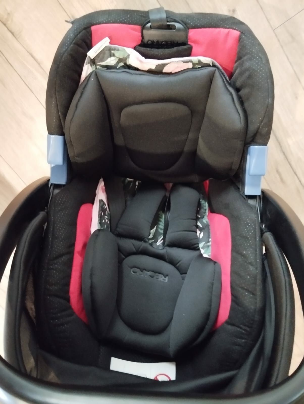 Fotelik nosidełko+ baza ISOFIX Recaro