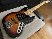 Baixo elétrico Fender Jazz Bass Deluxe V - COMO NOVO