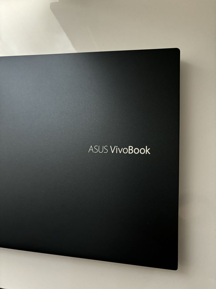 Asus VivoBook i5 11th, 14, FHD, 512GB, 8GB Ram.