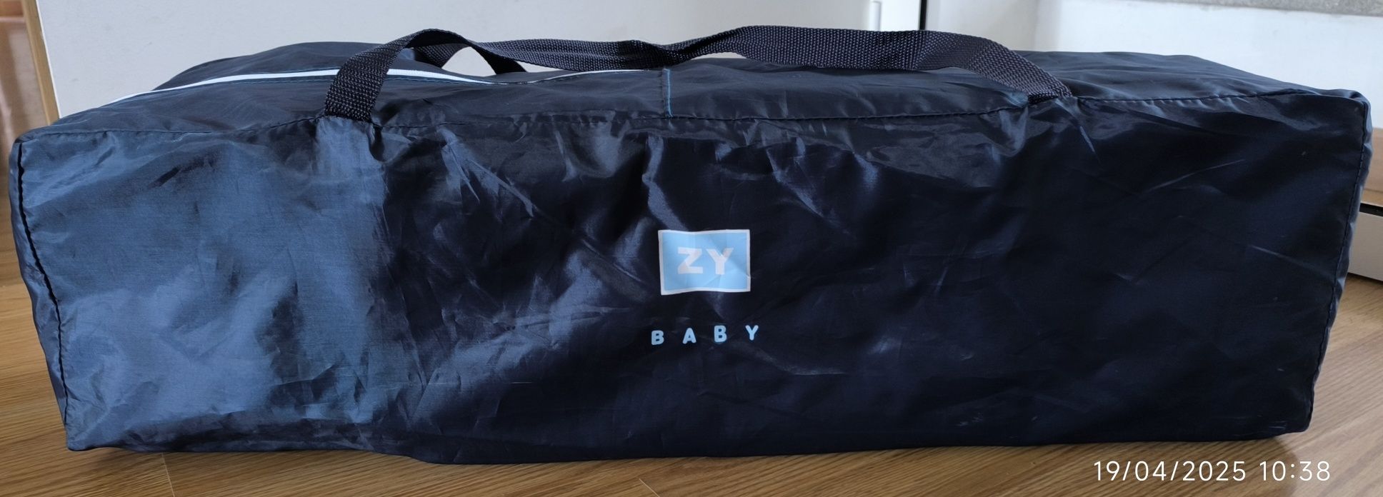 Cama de viagem de bebé. Zippy
