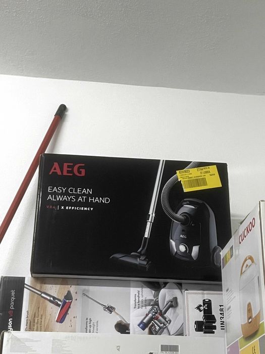 AEG VX4 Vacuum Cleaner