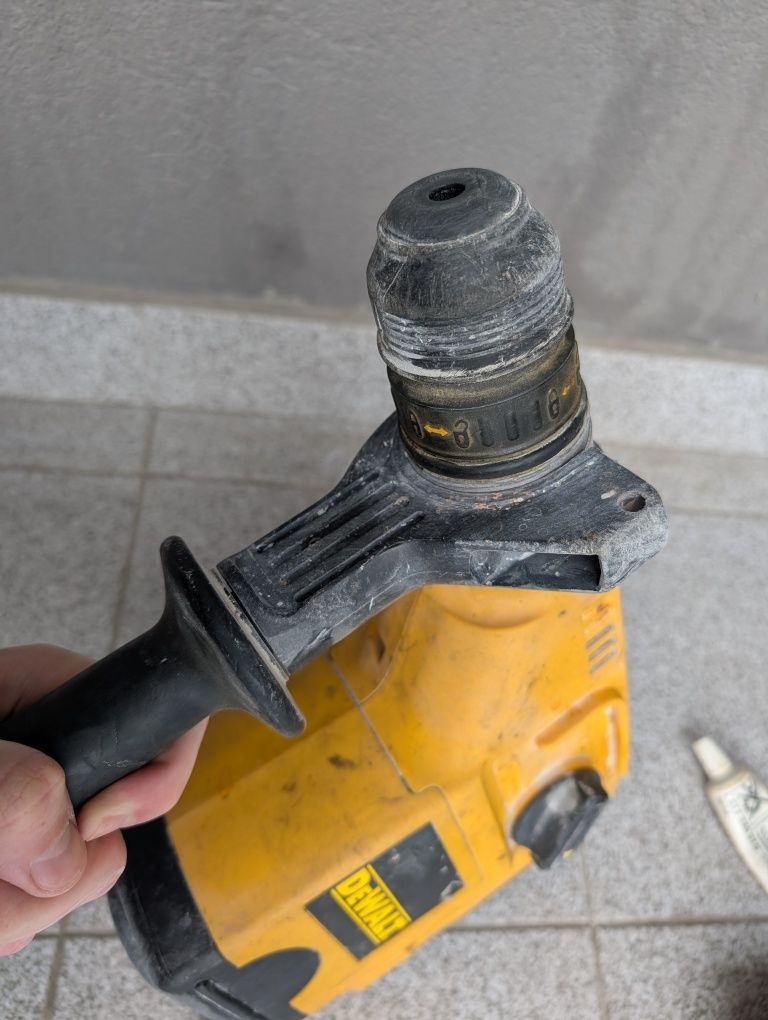 Перфоратор вертикальний DeWalt D25404 (для довбання) куплений в Англії