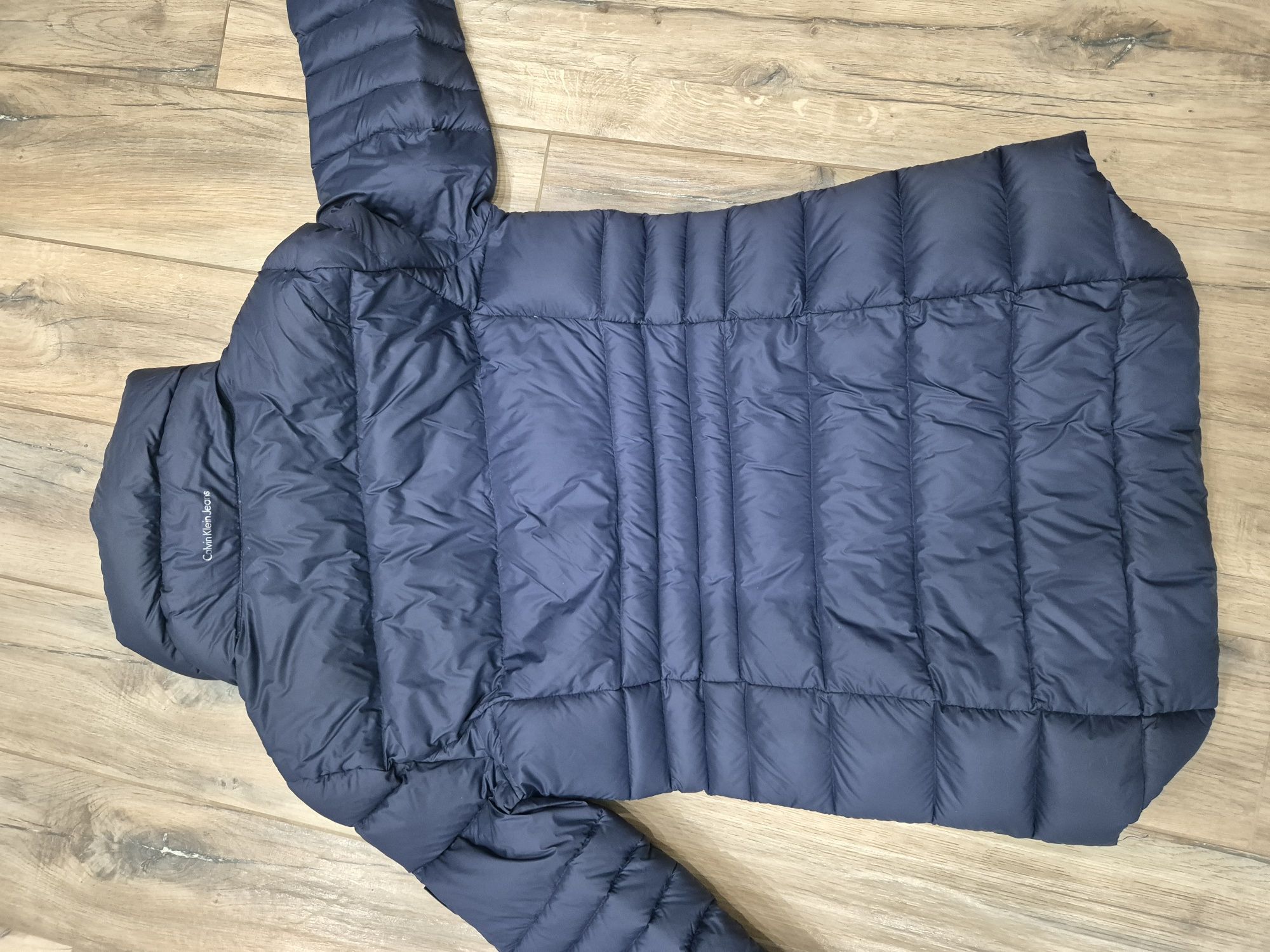 Sprzedam kurtkę Calvin Klein