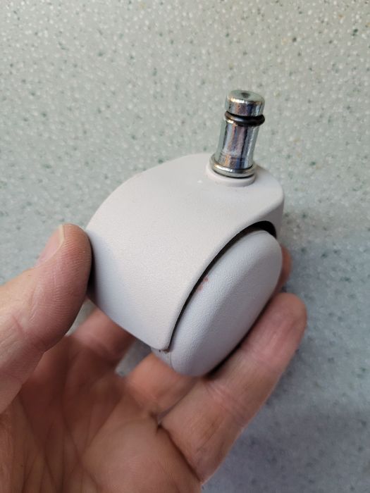 Koła, kółka białe do fotela obrotowego