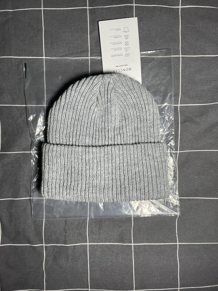 Gorro Moncler Cinzento