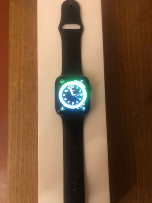 Apple Watch Series 4 44 мм.