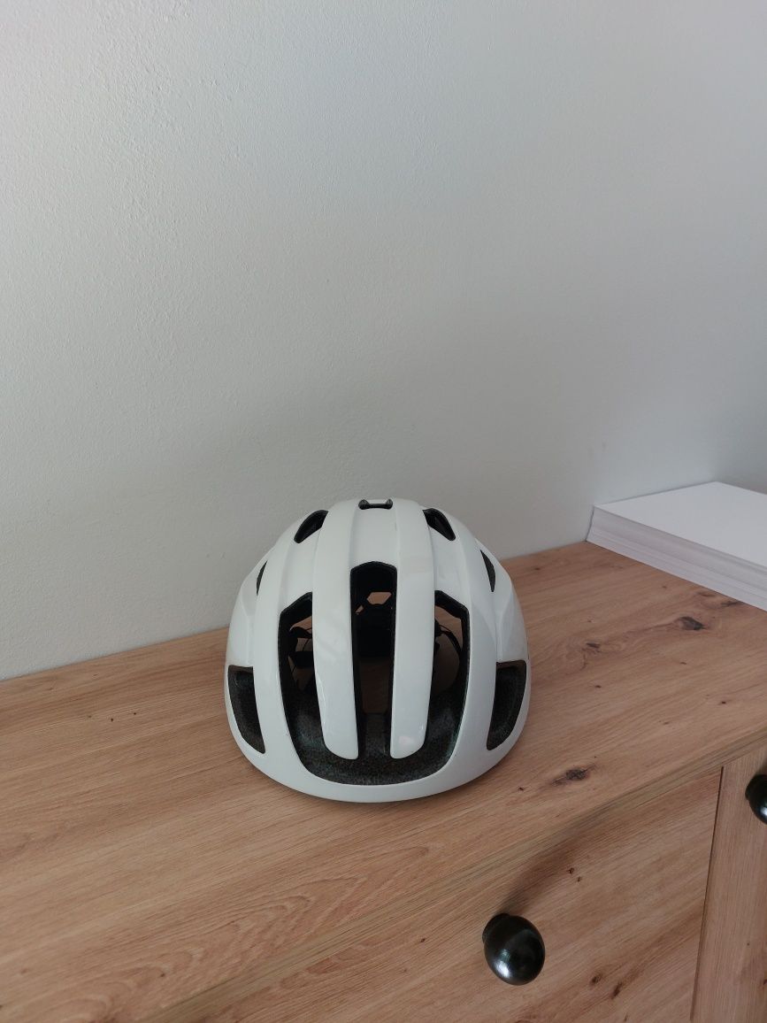 Kask rowerowy Oakley ARO3