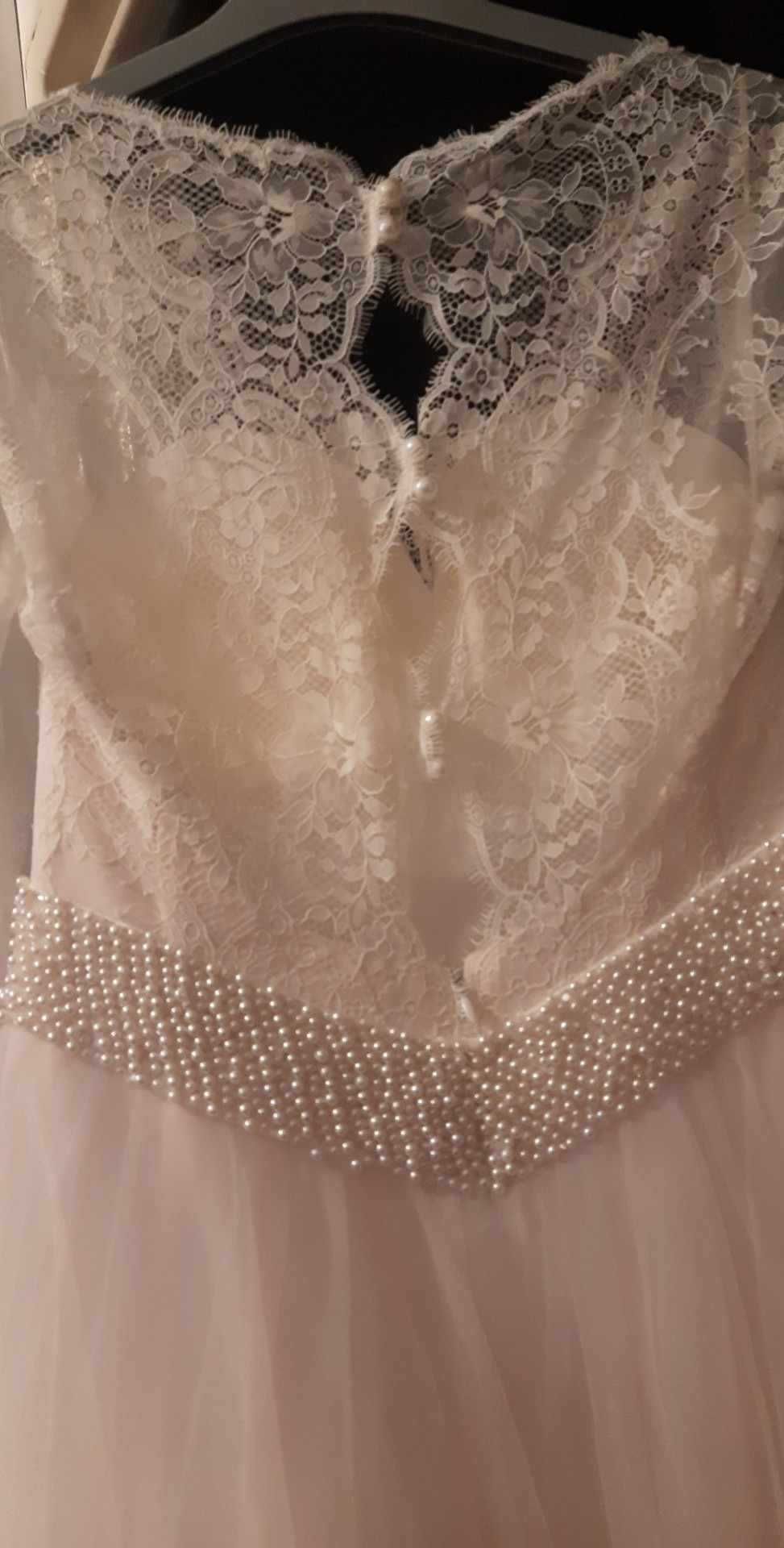 Suknia ślubna księżniczka, odkryte plecy, perłowy pas, 36