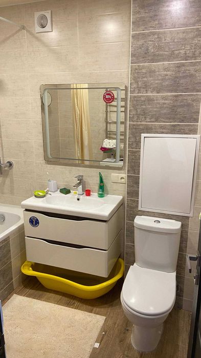 Продам 3 кімнатну квартиру 5/5 (пр-т Будівельників 32А)