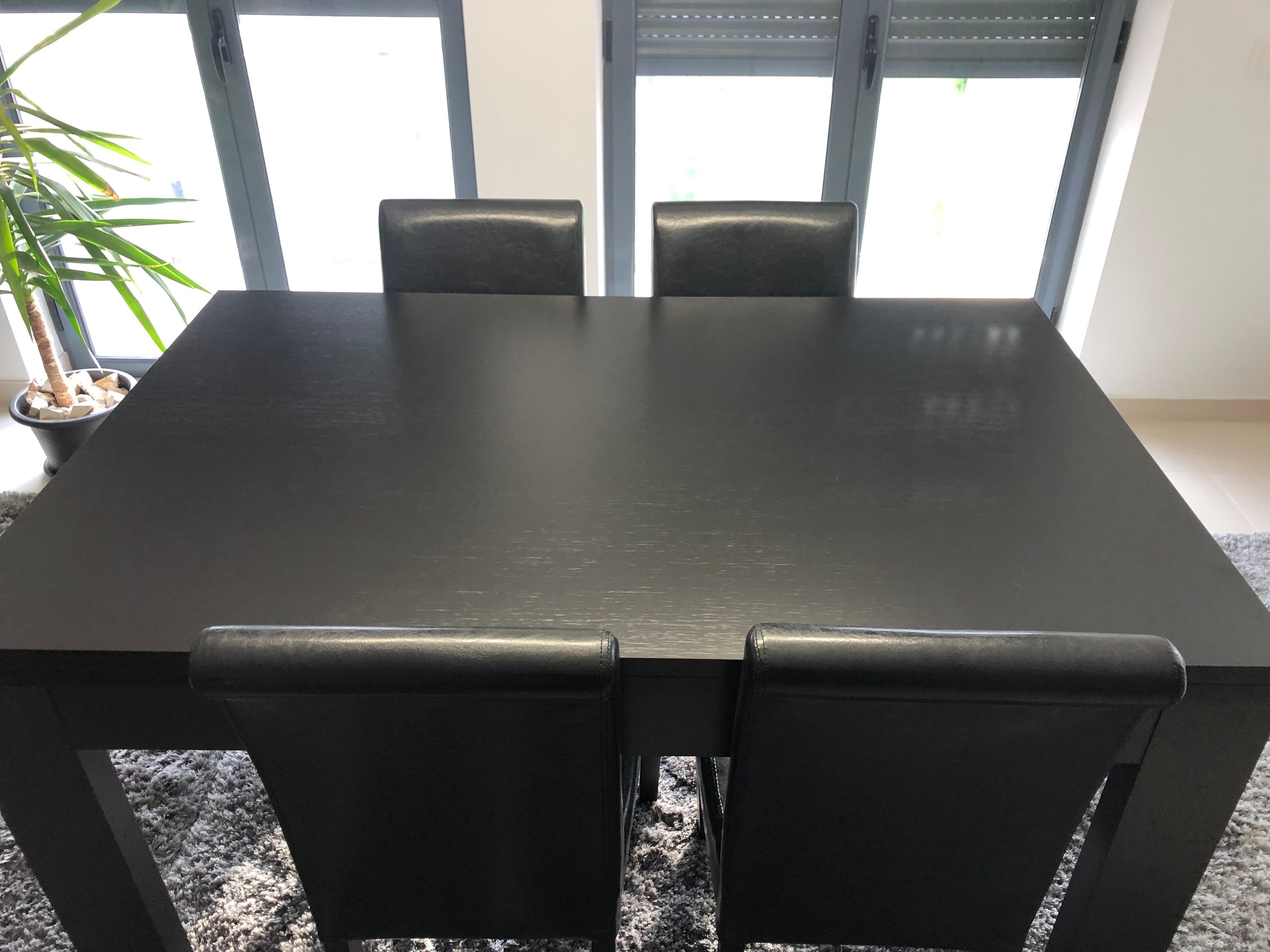 Mesa de Sala + 4 Cadeiras