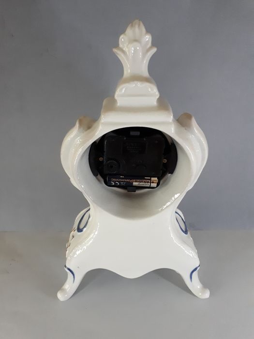 Porcelanowy zegar kominkowy Tajwan