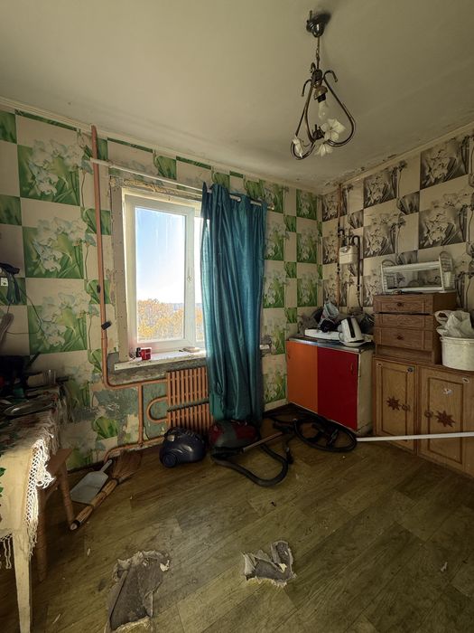 Продажа 1 ком. 11 мкрн. Левый берег