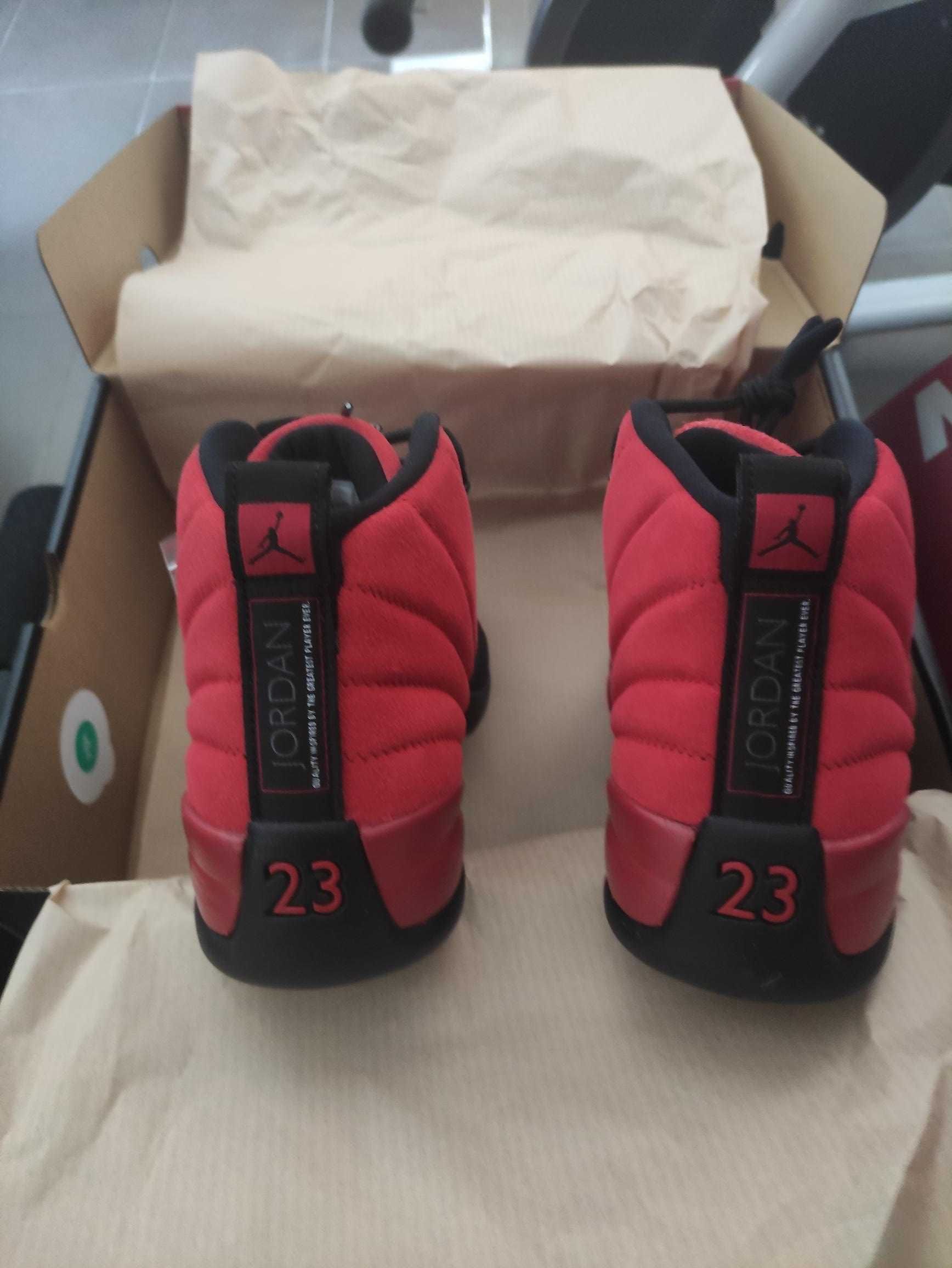 Air Jordan 12 Retro Reverse Flu Game 2020 , tam (EU 42,5) (US 9)